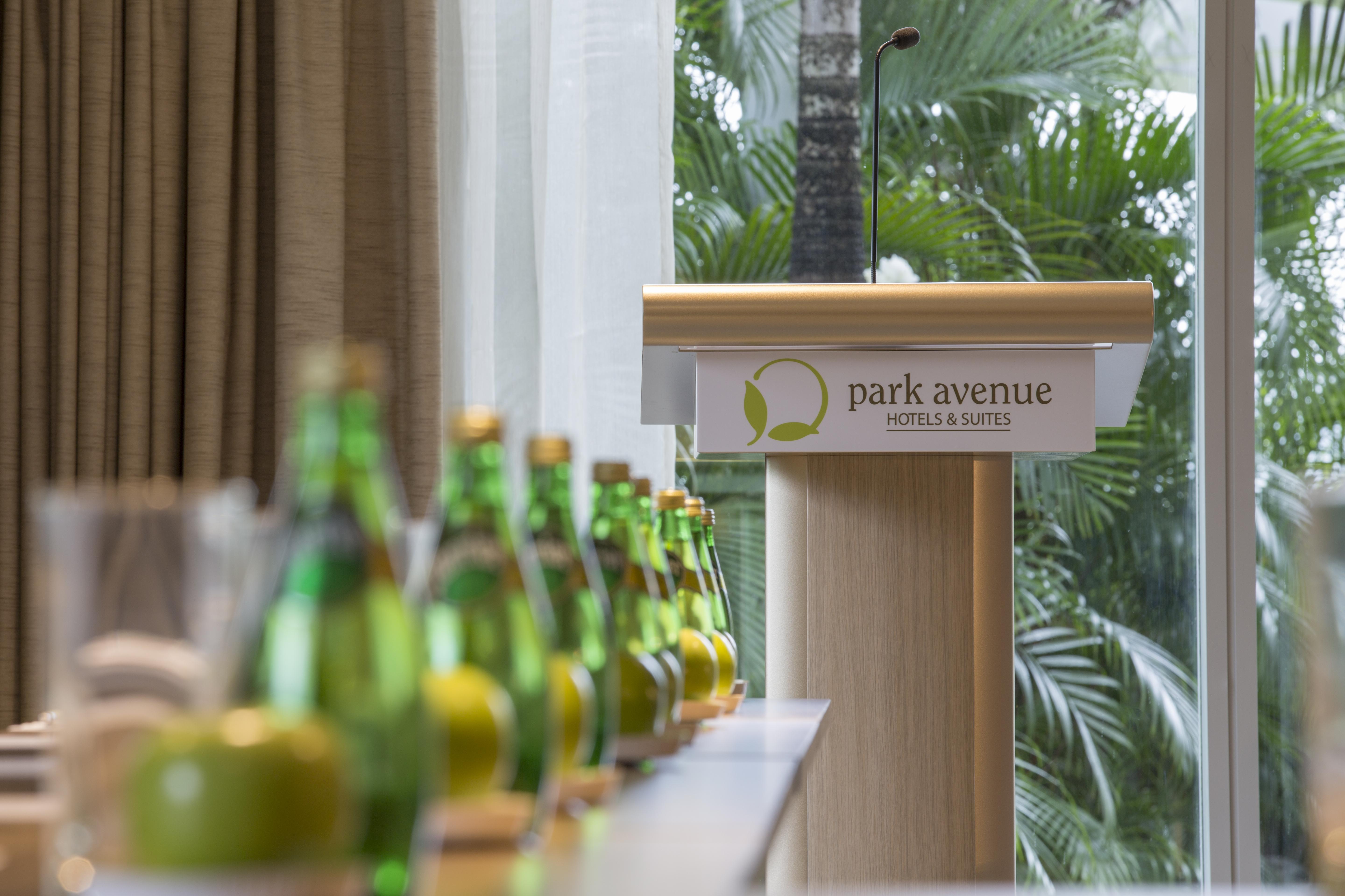 Park Avenue Rochester Singapore Exterior photo