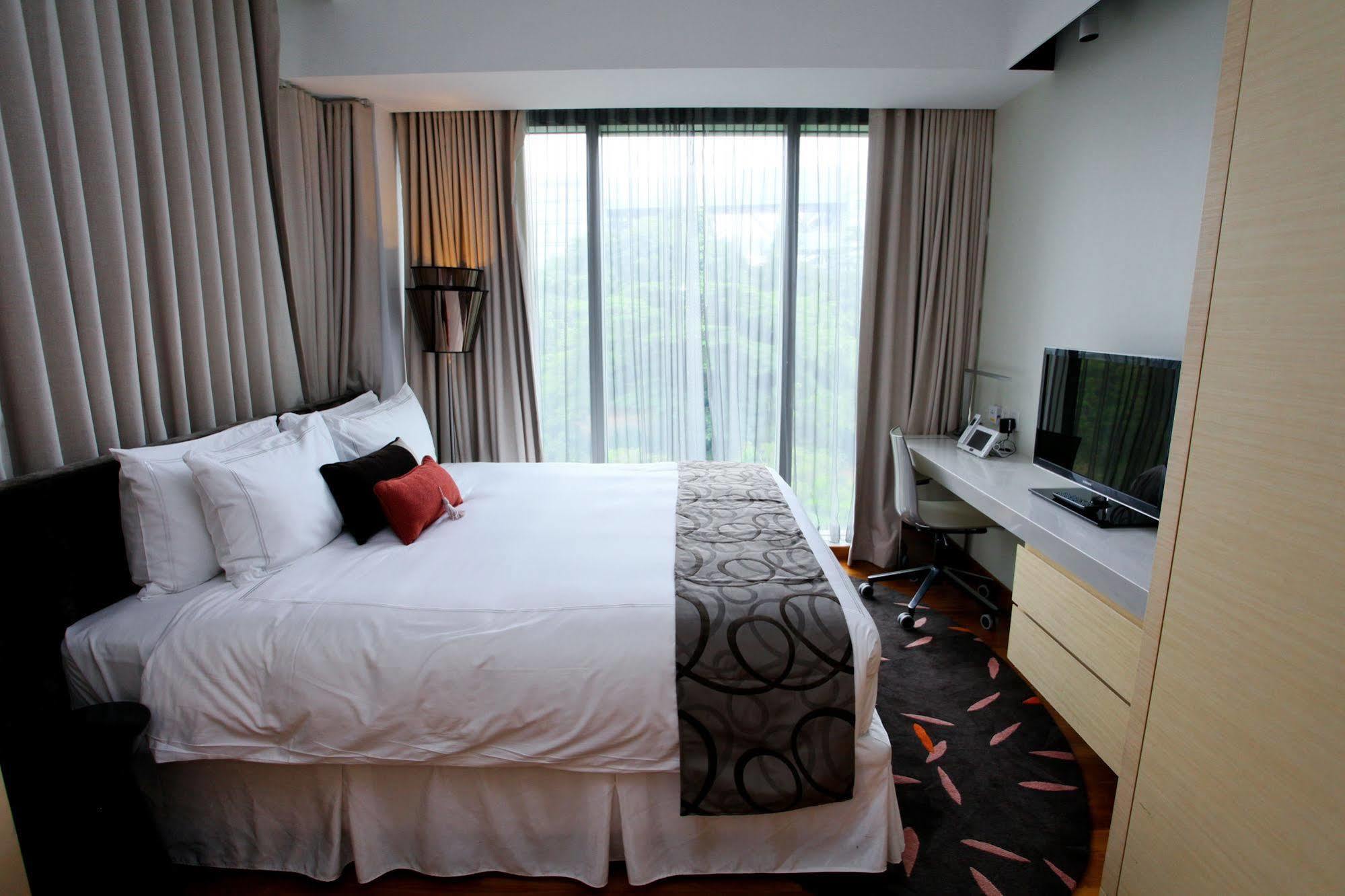 Park Avenue Rochester Singapore Exterior photo