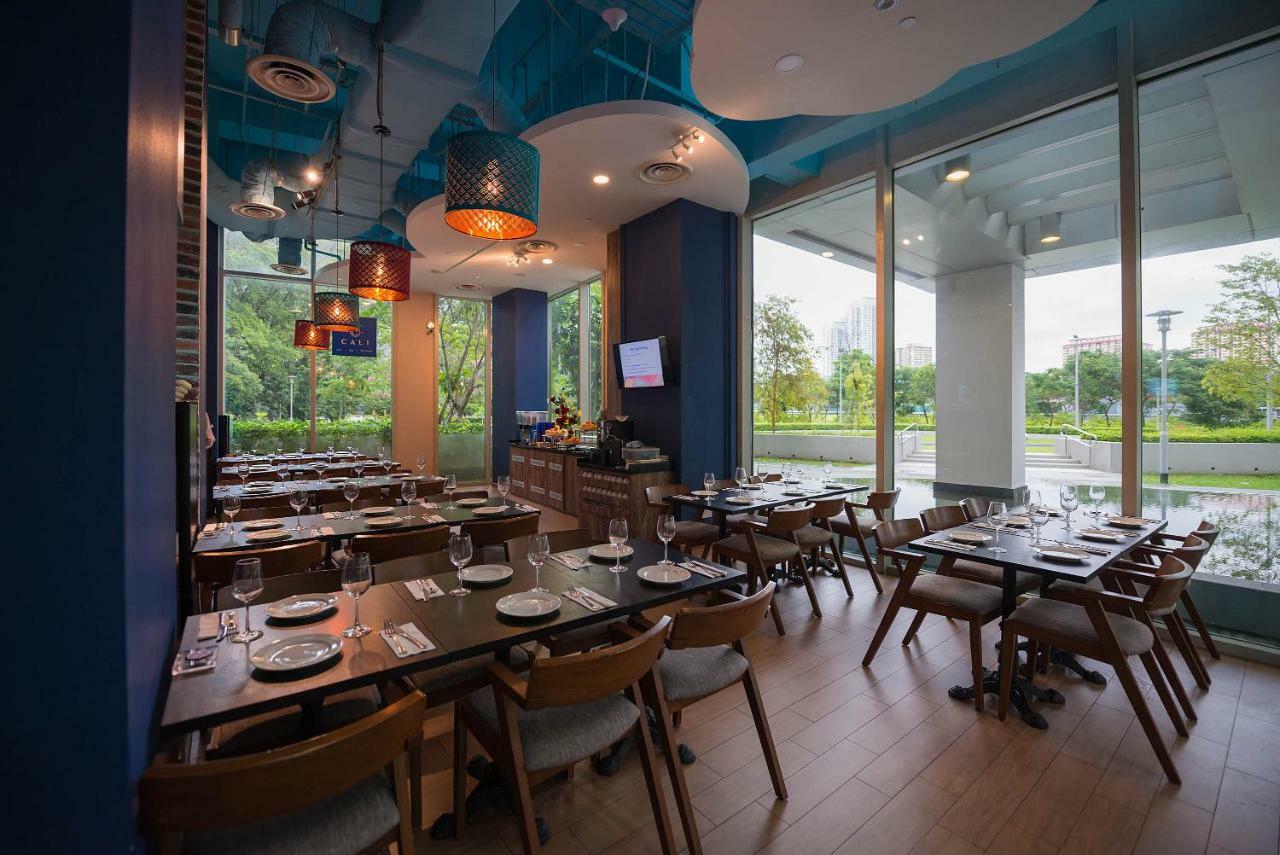 Park Avenue Rochester Singapore Exterior photo